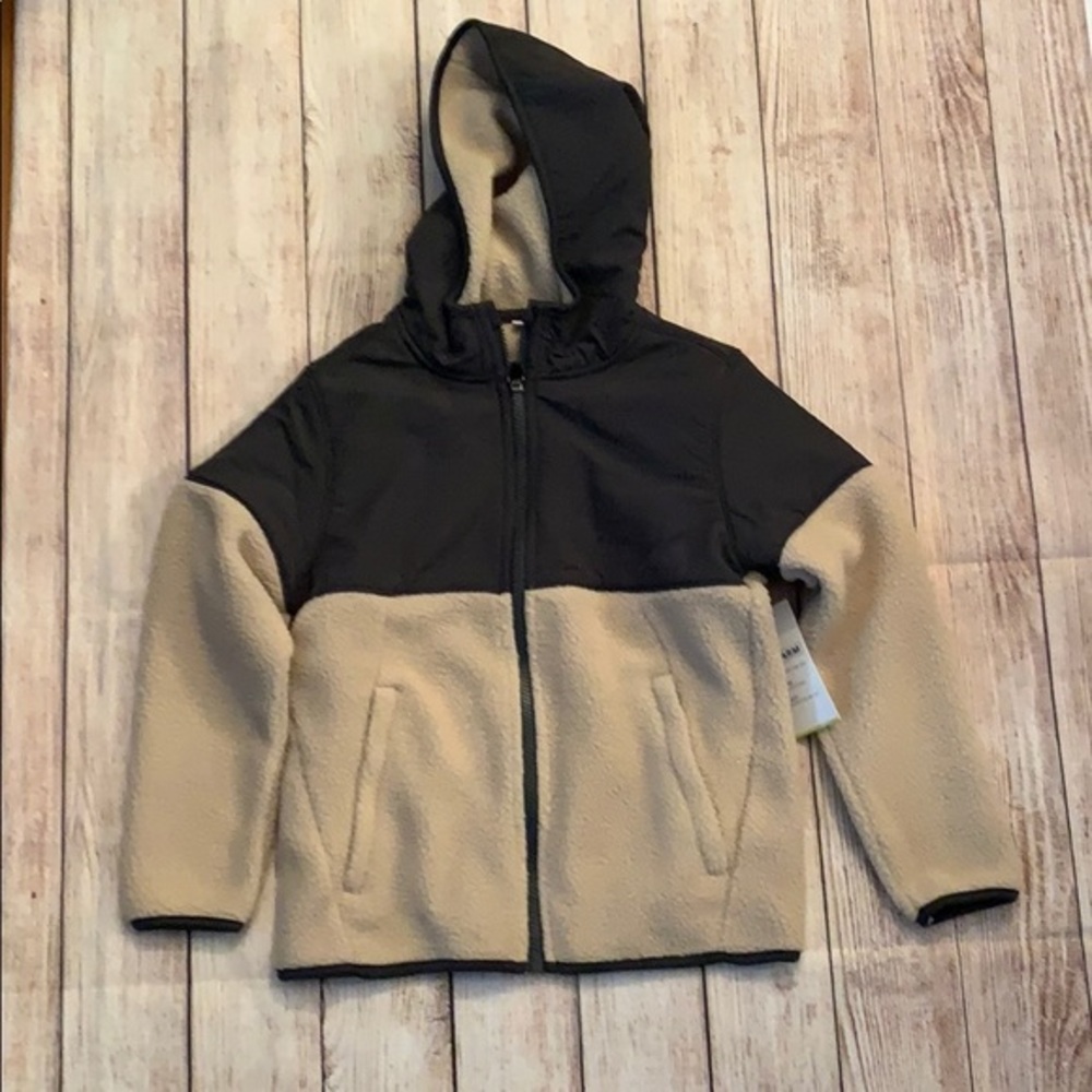 Old navy Active Boys Full zip Jacket size 6-7 NWT